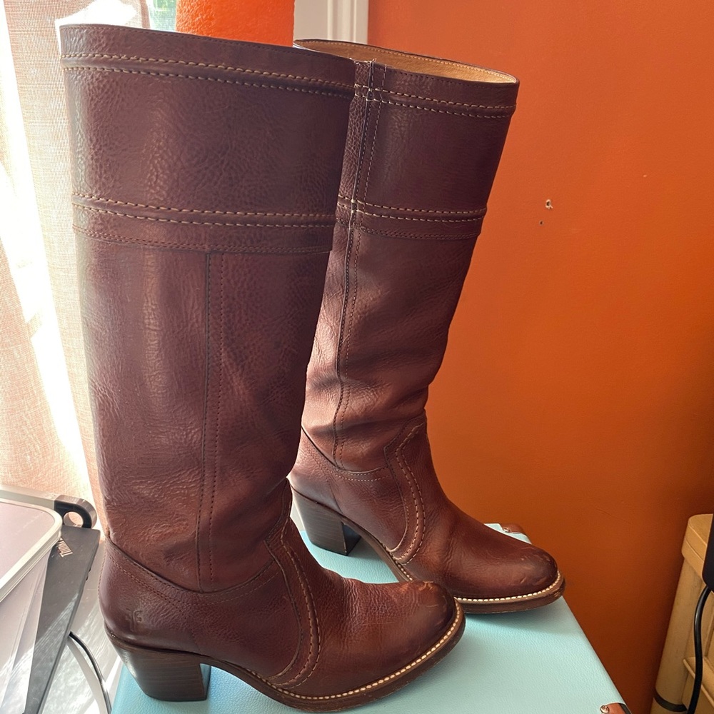 Frye boots 🥰